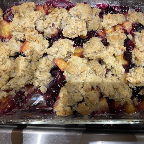 Huckleberry Peach Cobbler