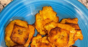 Puerto Rican Tostones (Fried Plantains)