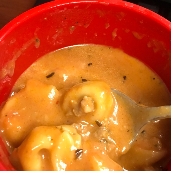 Mom's Creamy Tortellini Tomato Soup