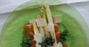 Spargel-Antipasti mit Lachs (White Asparagus and Smoked Salmon)