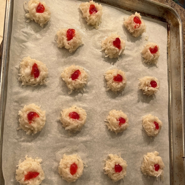Light and Fluffy Coconut Macaroons