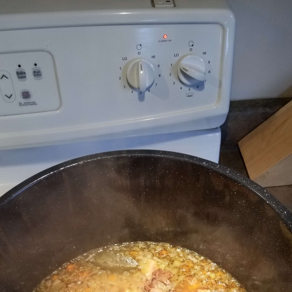 Canadian Yellow Split Pea Soup with Ham