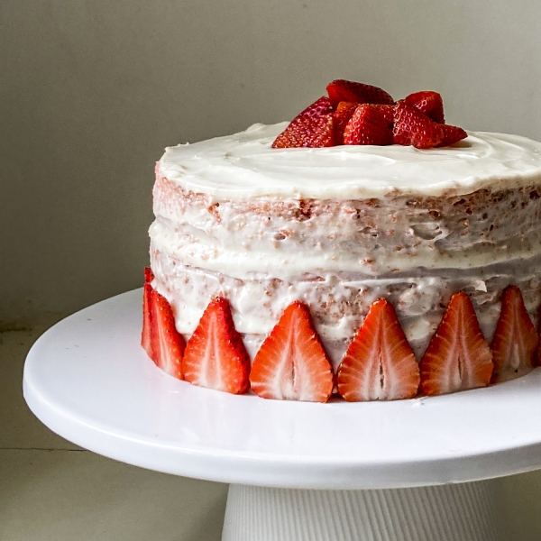 Strawberry Cake with Jell-O®