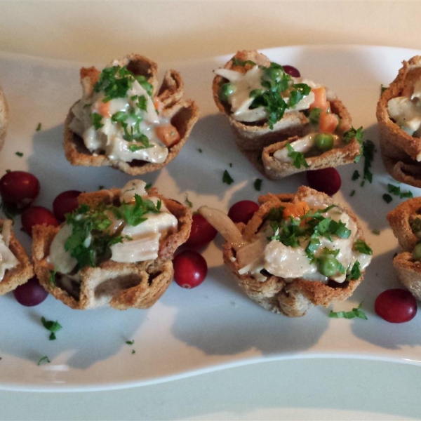 Creamed Turkey in Toast Cups