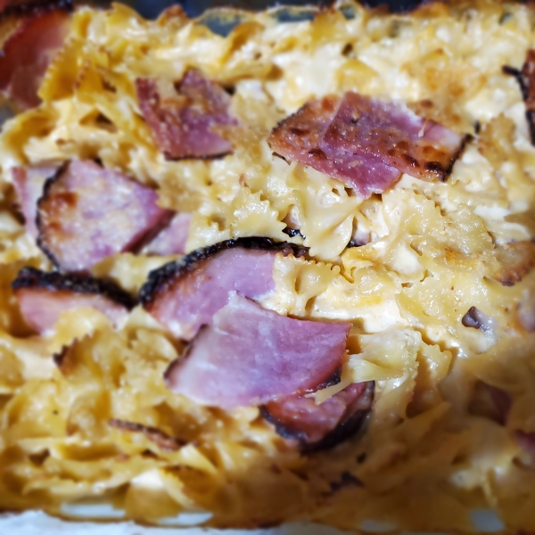 Easy Creamy Pasta Bake with Ham