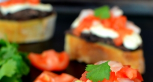 Mini Molletes de Frijoles (Mexican Bruschetta with Beans)