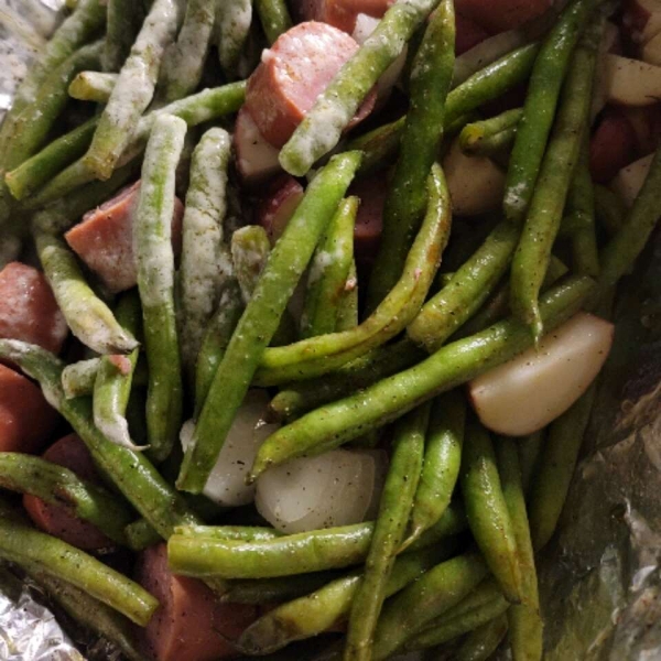 Grilled Sausage with Potatoes and Green Beans