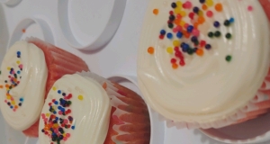 White Chocolate Strawberry Cake