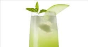 7UP Holiday Apple Pie Punch