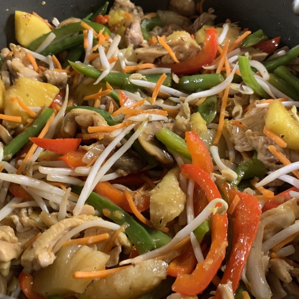 Vegetable Lo Mein Delight