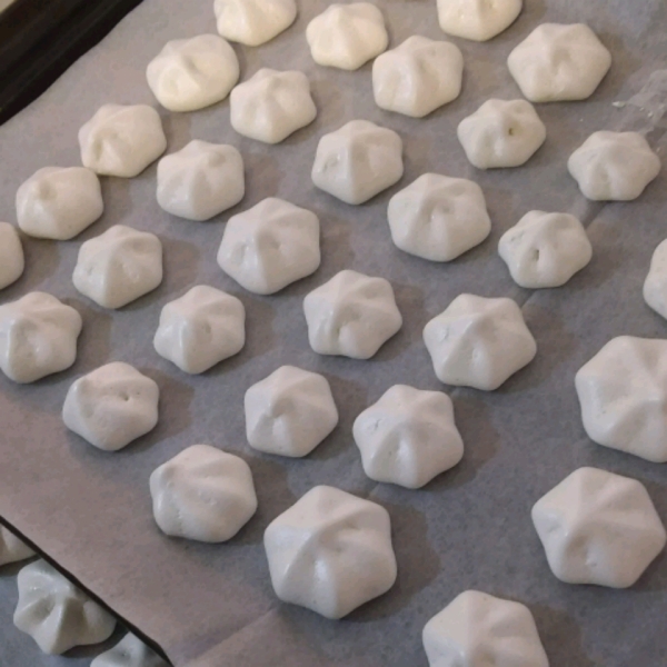 Meringue Teasers