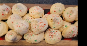 Peppermint Meringue Cookies