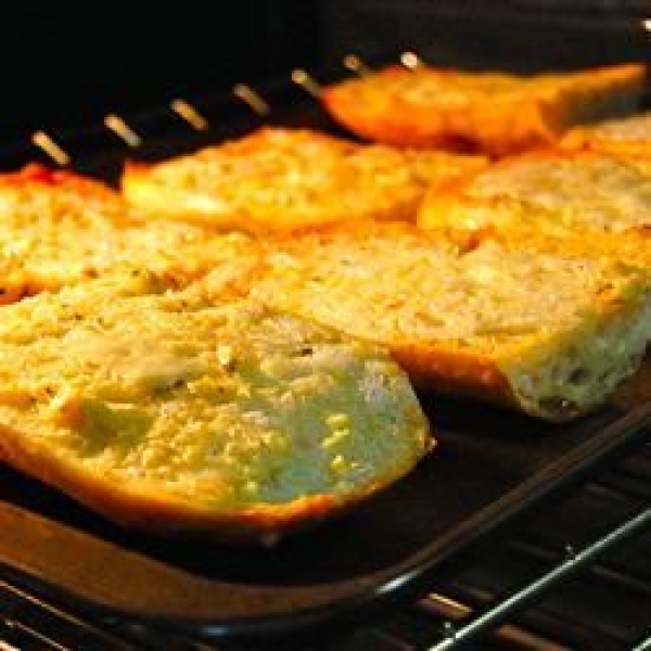 The Most Incredible Garlic Bread