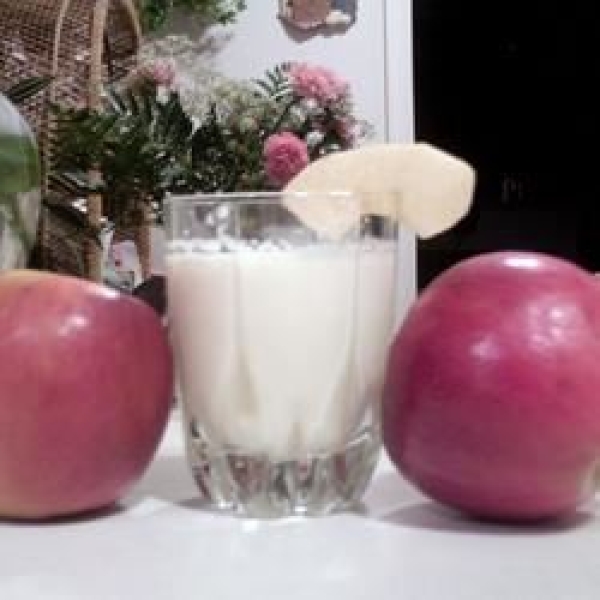 Apple Milkshake