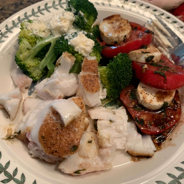 Pan-Fried Halibut Steak with Light Green Sauce