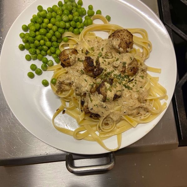 Pan-Fried Halibut Steak with Light Green Sauce