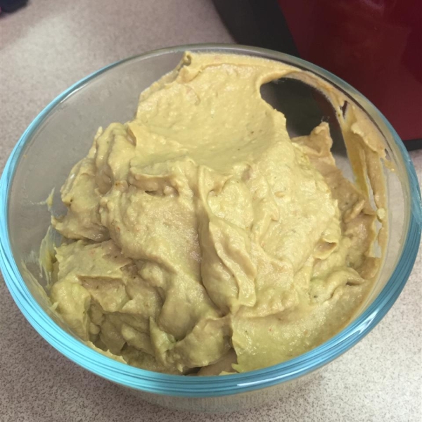 Creamy Guacamole with Garlic