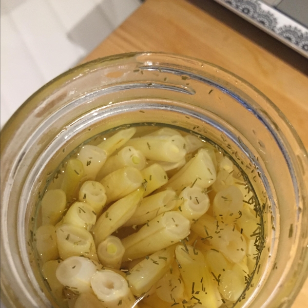 Crisp Pickled Green Beans
