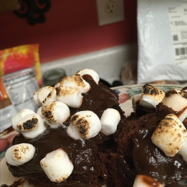 Toasted Marshmallow-Chocolate Pudding Cake