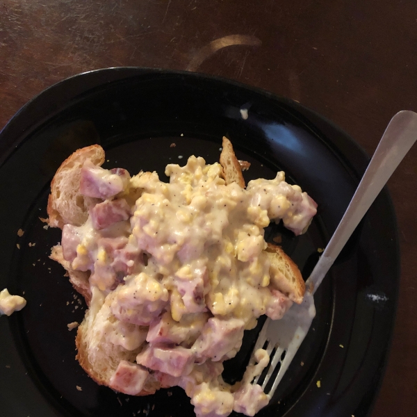 Quick Creamed Ham and Eggs