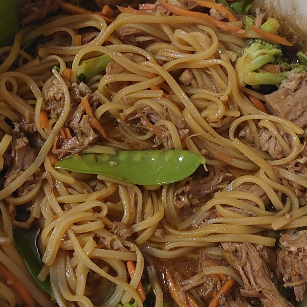 Slow Cooker Lo Mein