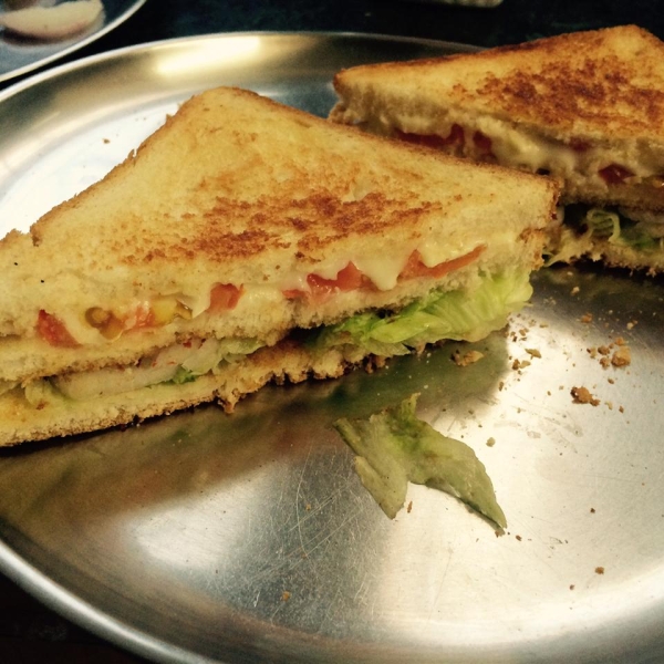 Kansas Tomato Sandwich