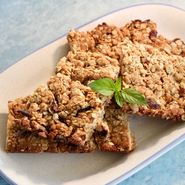 Low-Sugar Peanut Butter Granola Bars