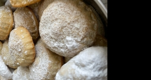 Ma'amoul (Lebanese Date Cookies)