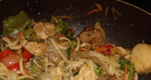 Family Favorite Chicken Lo Mein