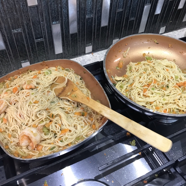 Family Favorite Chicken Lo Mein