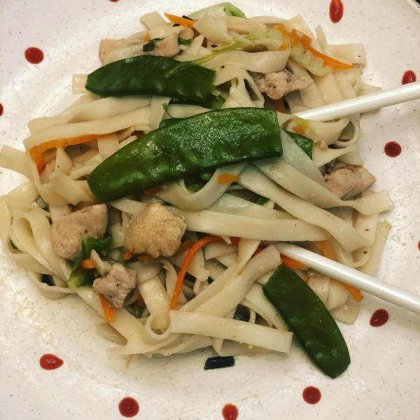 Family Favorite Chicken Lo Mein