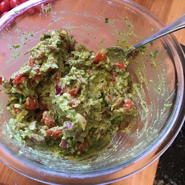 Traditional Mexican Guacamole
