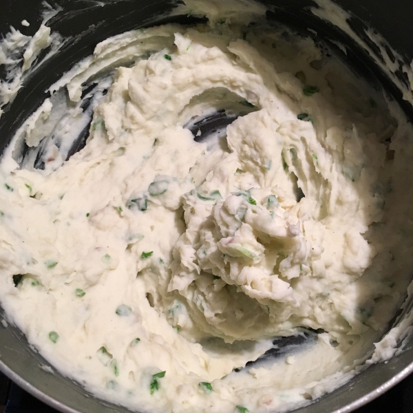Sour Cream and Chive Mashed Potatoes