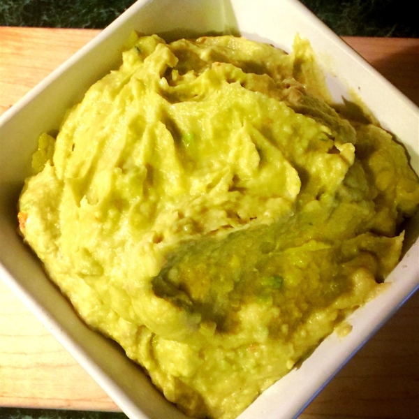 California Guacamole Hummus