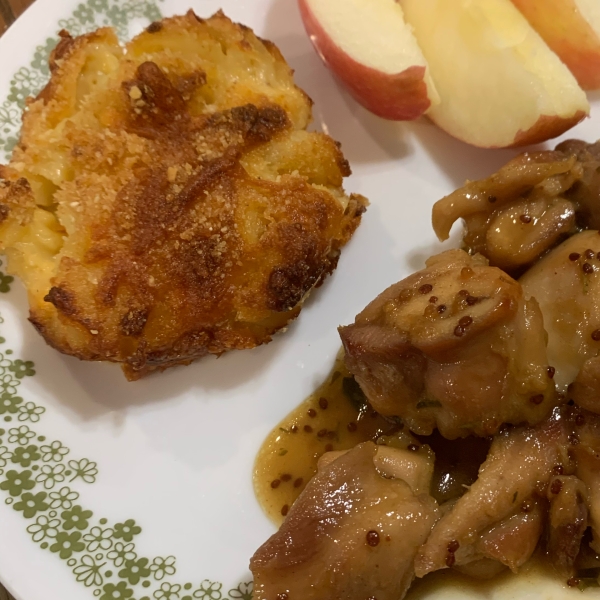 Mini Macaroni and Cheese Cups