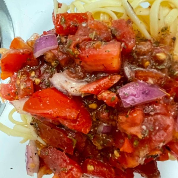 Pasta with Fresh Tomato Sauce