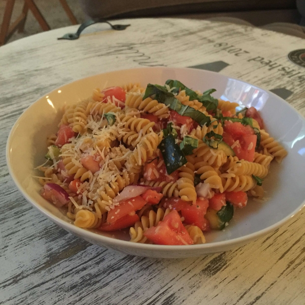 Pasta with Fresh Tomato Sauce