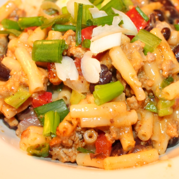 Southwestern Macaroni and Cheese with Ground Turkey