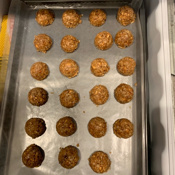 No-Bake Peanut Butter-Oatmeal Lactation Cookies