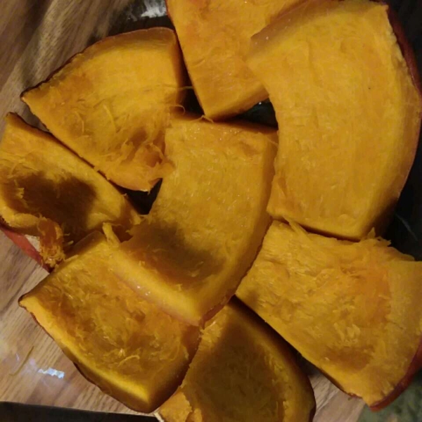 Homemade Pumpkin Puree in the Microwave