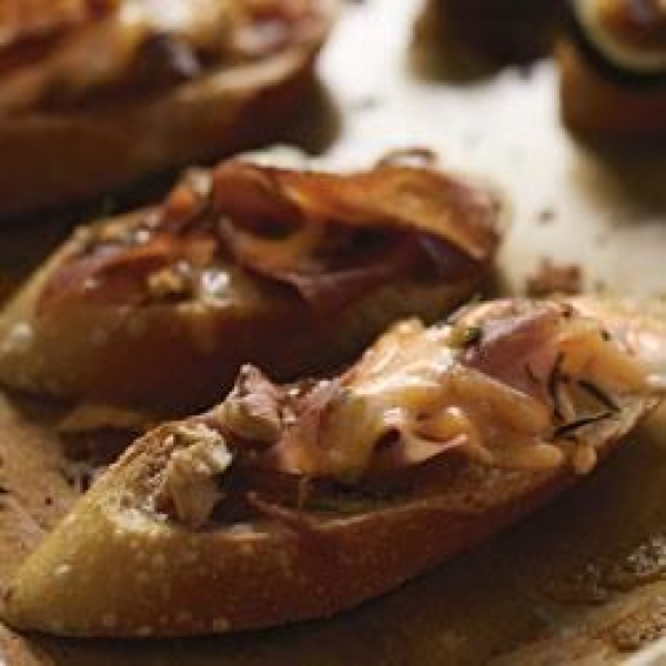 Fig-Proscuitto Crostini