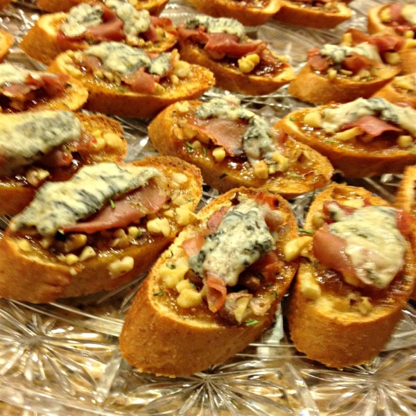 Fig-Proscuitto Crostini