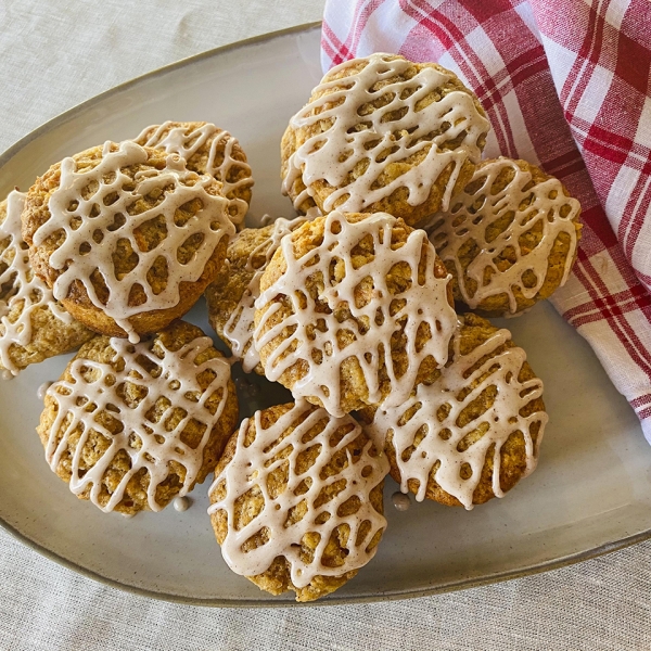 Carrot Cake Muffins with Cinnamon Glaze