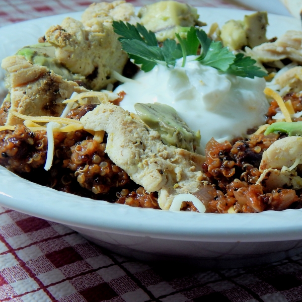 Mexican Taco Quinoa Bowl with Chicken
