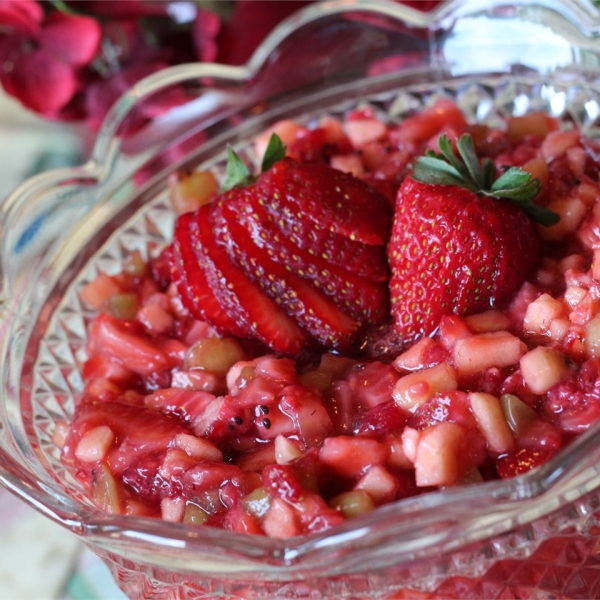 Healthier Annie's Fruit Salsa and Cinnamon Chips