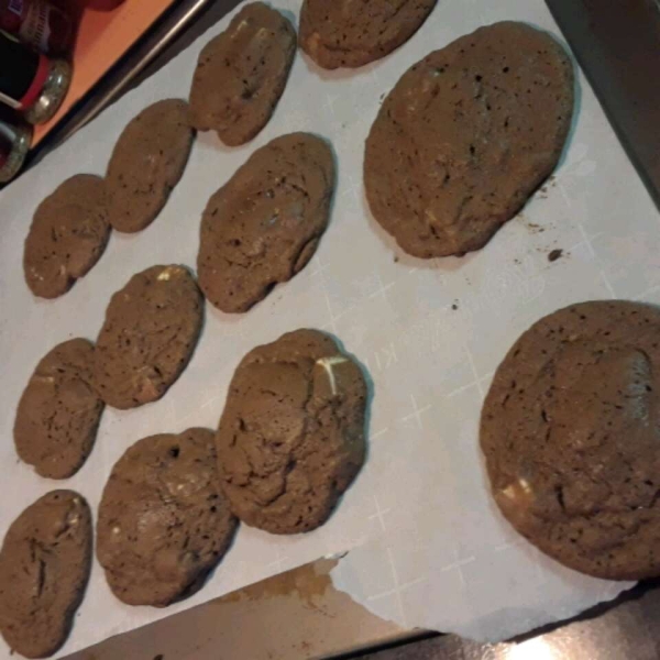 Minty Chocolate Chip Cookies