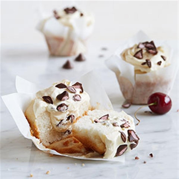 Filled Cupcakes with Cherry Flavored Filled DelightFulls™