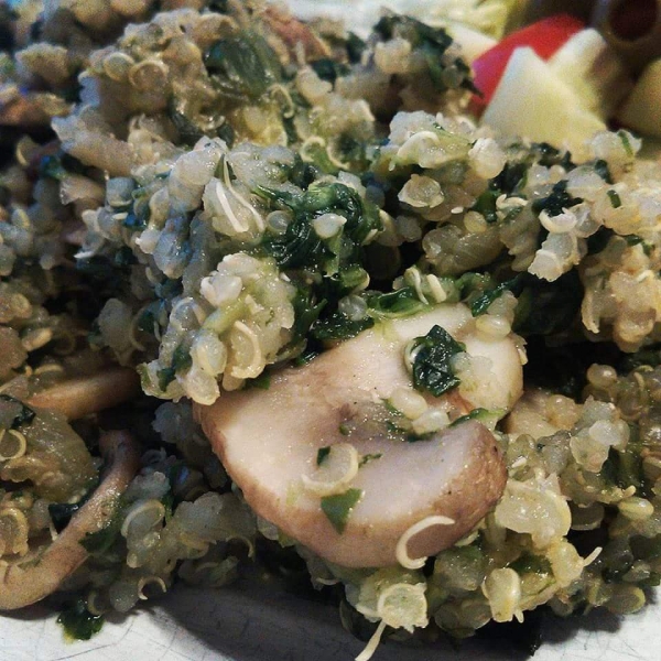 Robin's Quinoa with Mushrooms and Spinach