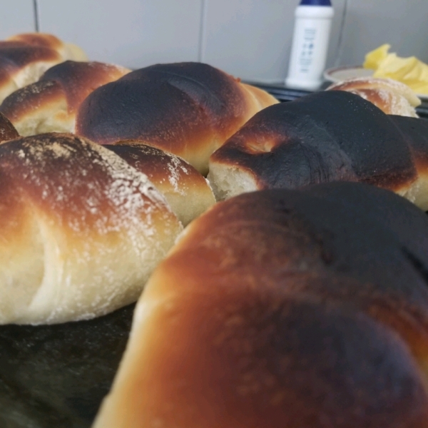 Sunday Dinner Rolls