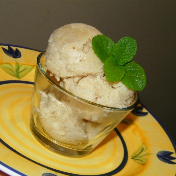 Cinnamon Pear Frozen Yogurt